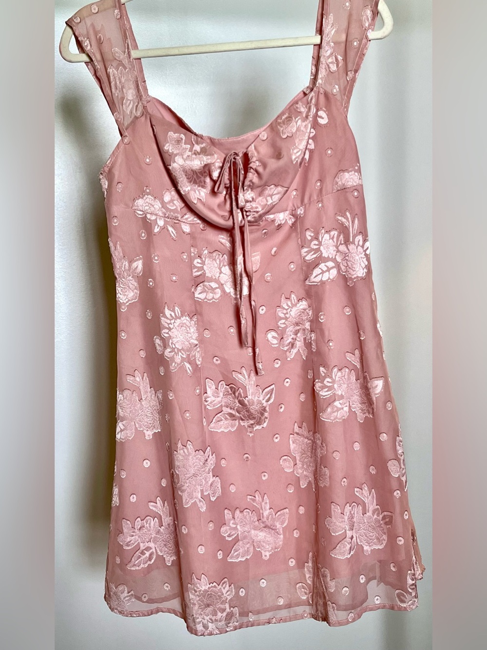 NWT Pink Rose Floral Jacquard Tie Front Mini Dress Pretty Shop Cider Size M